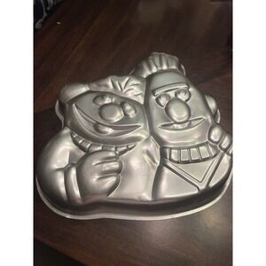 Vintage Wilton 1977 Muppets Inc Bert & Ernie Cake Pan 502-7423 No Dents